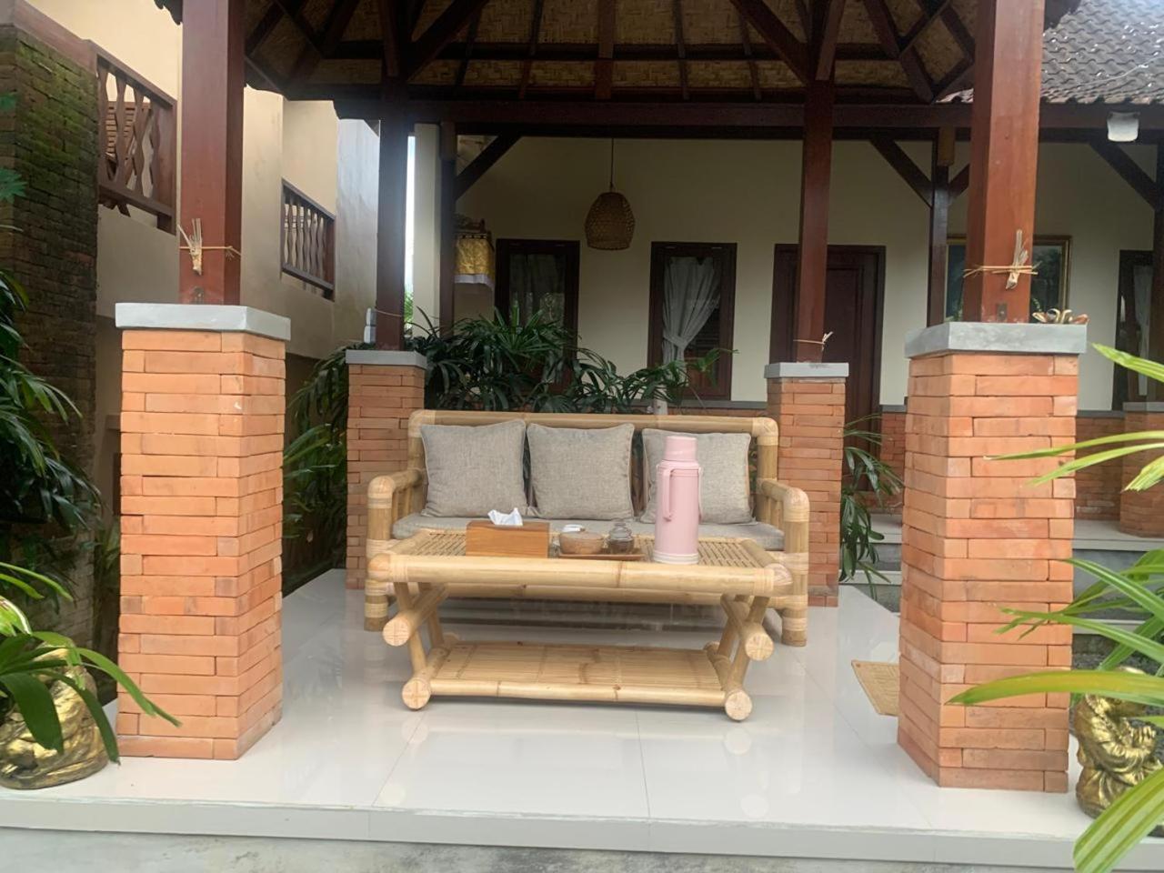 Sahadewa House Hotel Убуд Екстериор снимка
